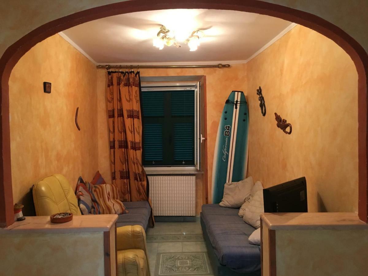 Апартаменты La Casa Di Zoe Ушо Экстерьер фото